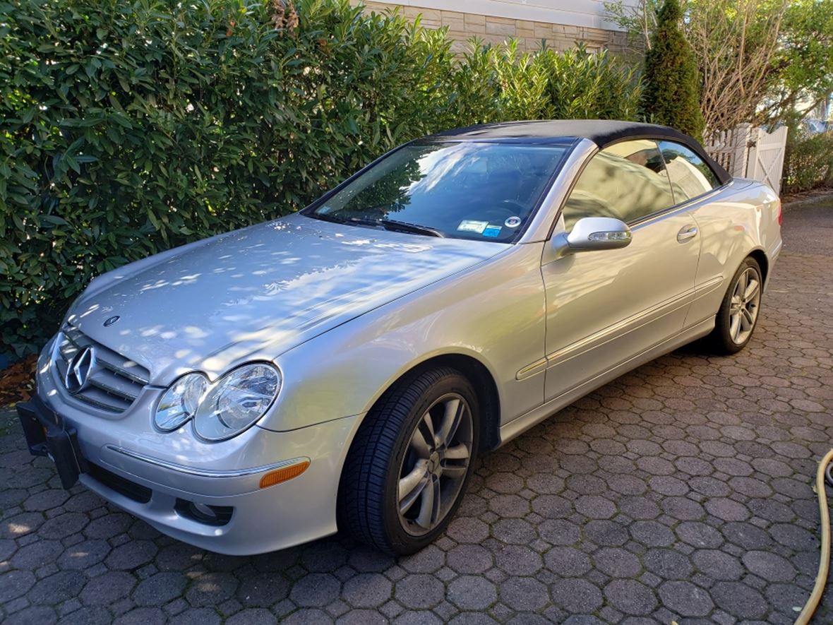 2006 Mercedes-Benz CLK-Class for sale by owner in Franklin Square