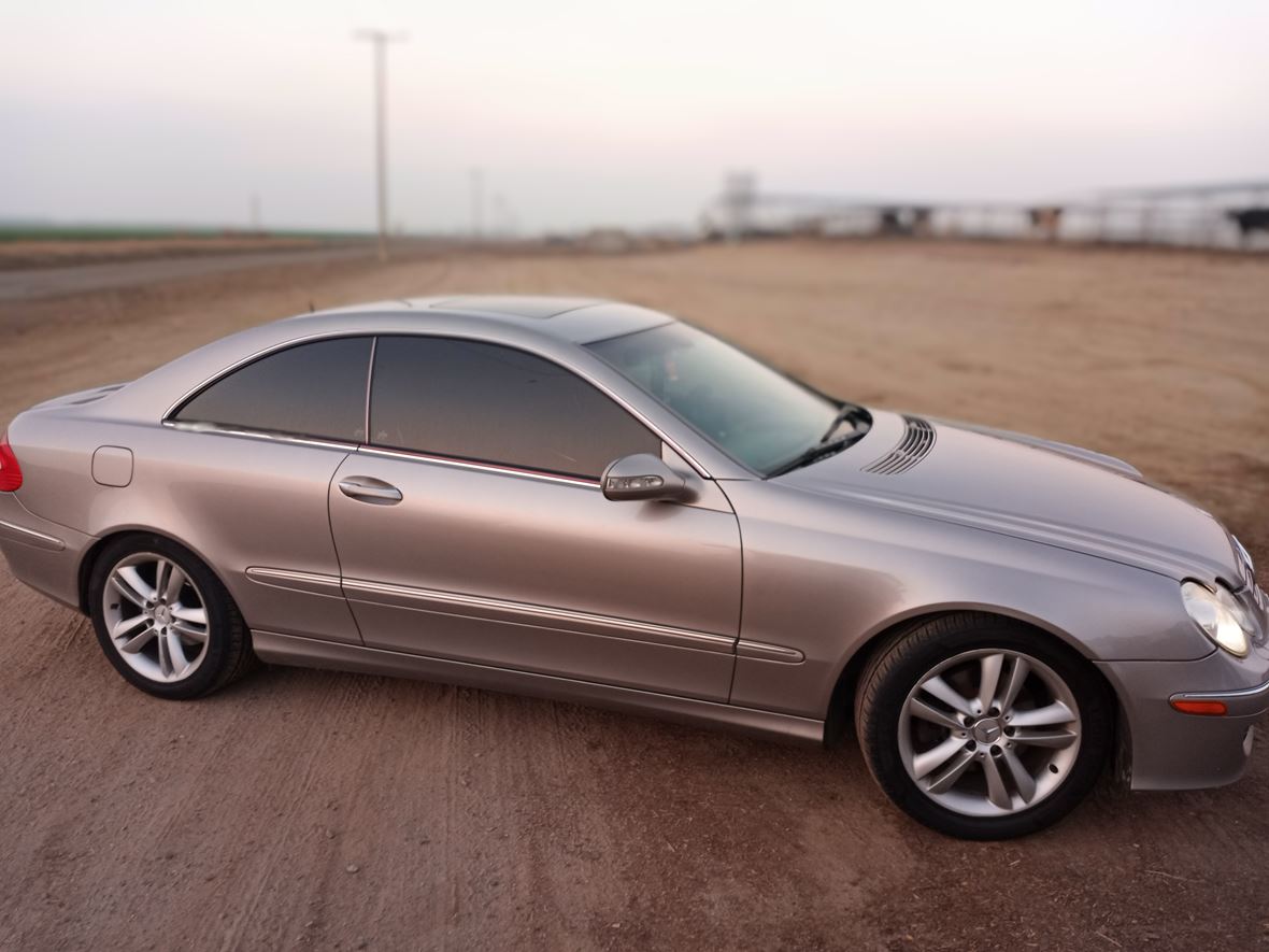 2006 Mercedes-Benz Clk350  for sale by owner in Tulare