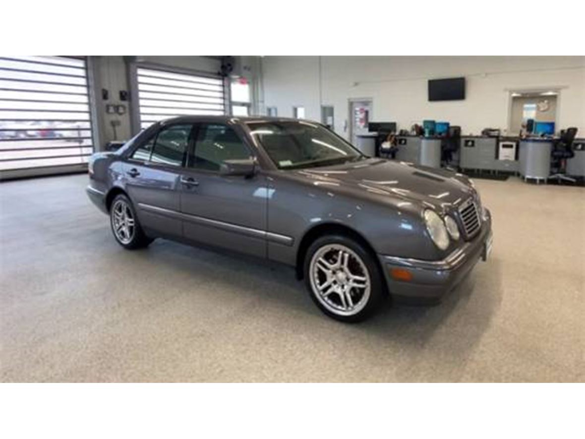 1998 Mercedes-Benz E-Class for sale by owner in Dallas