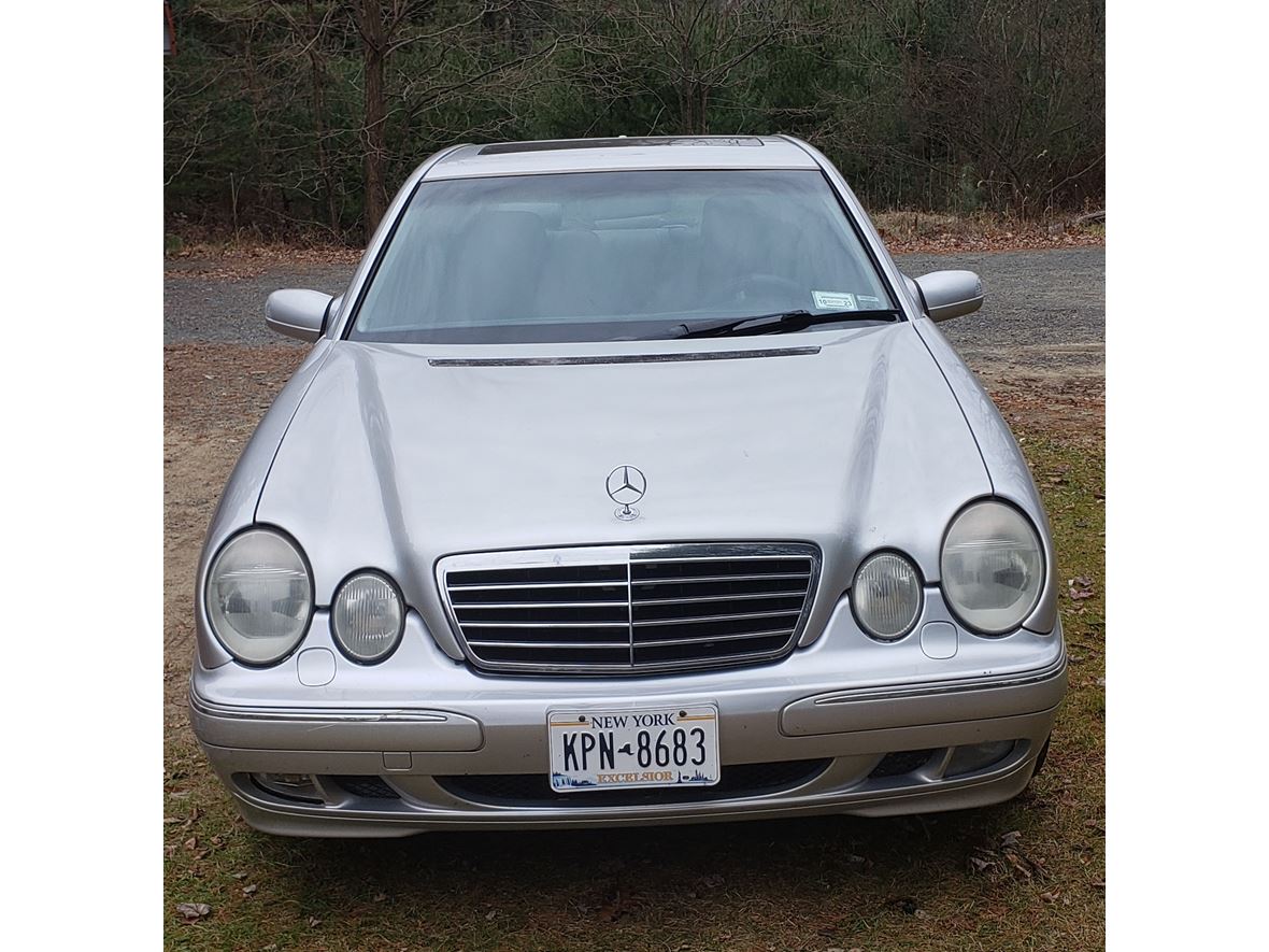 2001 Mercedes-Benz E-Class for sale by owner in Northville
