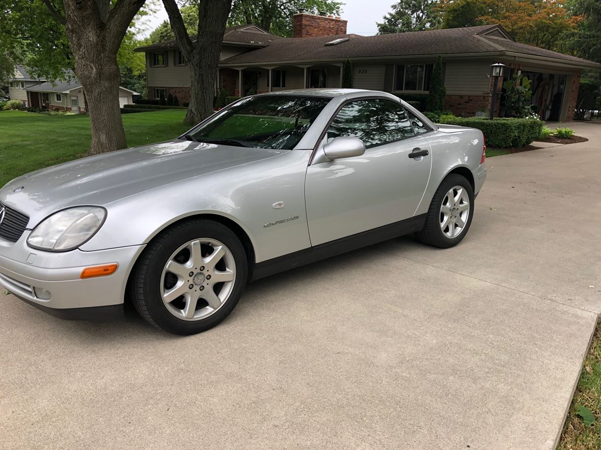 1998 Mercedes-Benz SL-Class for sale by owner in Bloomfield Hills