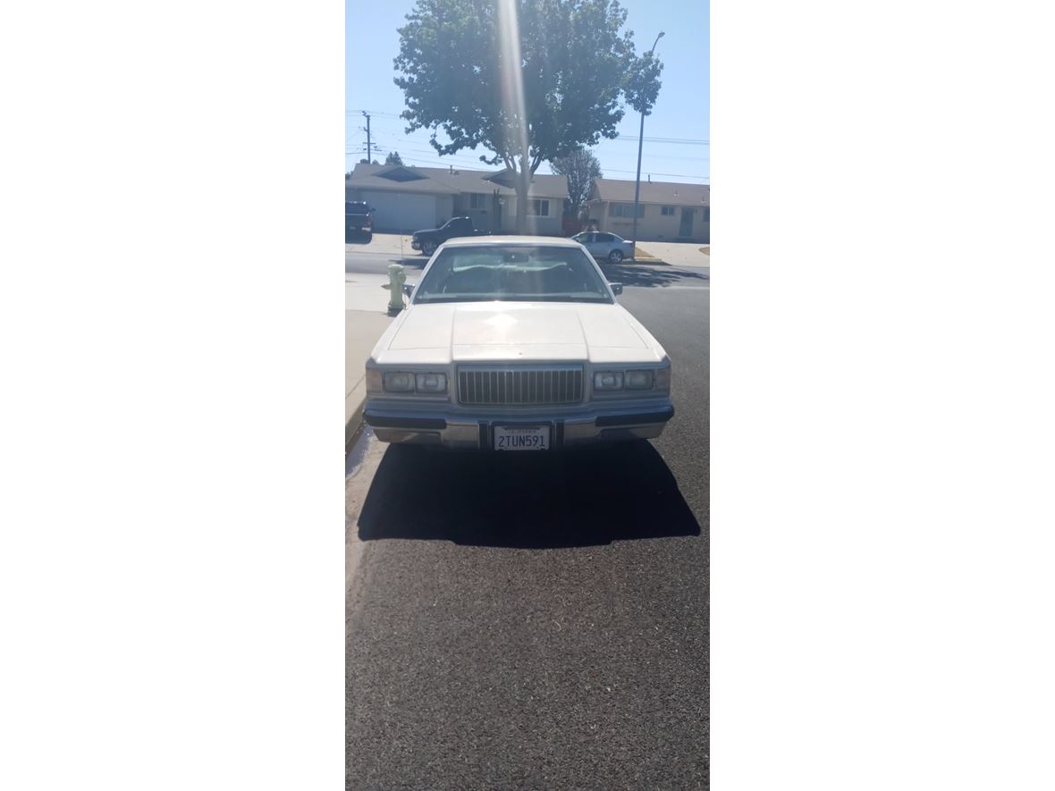 1990 Mercury Grand Marquis for sale by owner in Santa Maria