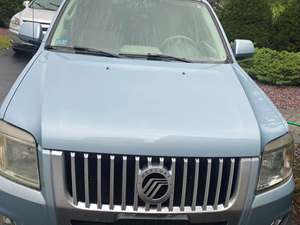 2009 Mercury Mariner with Blue Exterior