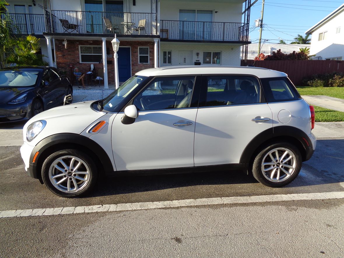 2015 MINI Cooper Countryman for sale by owner in Miami