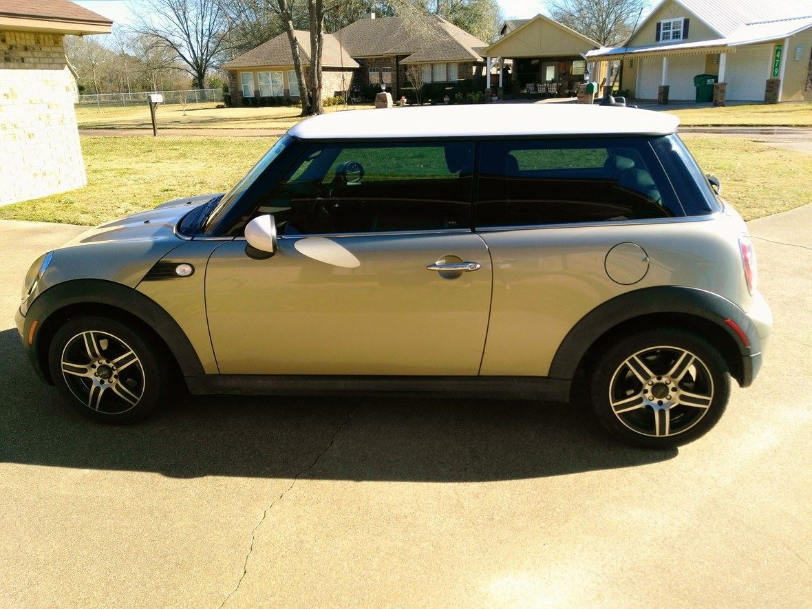 2010 MINI Cooper Hardtop for sale by owner in Mabank