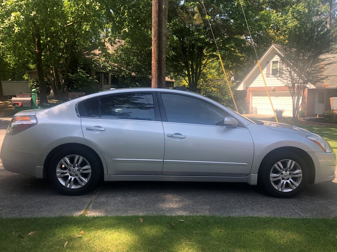2010 Nissan Altima for sale by owner in Norcross
