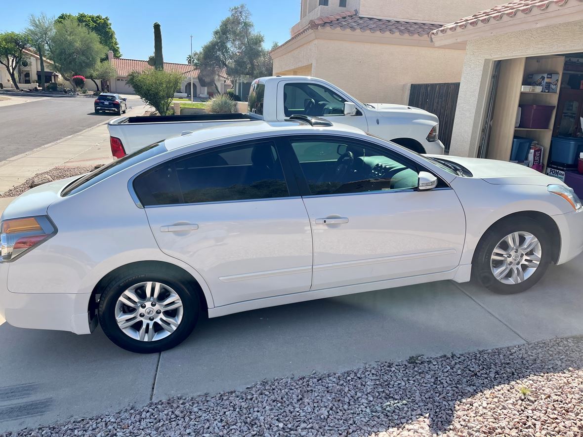 2012 Nissan Altima for sale by owner in Phoenix
