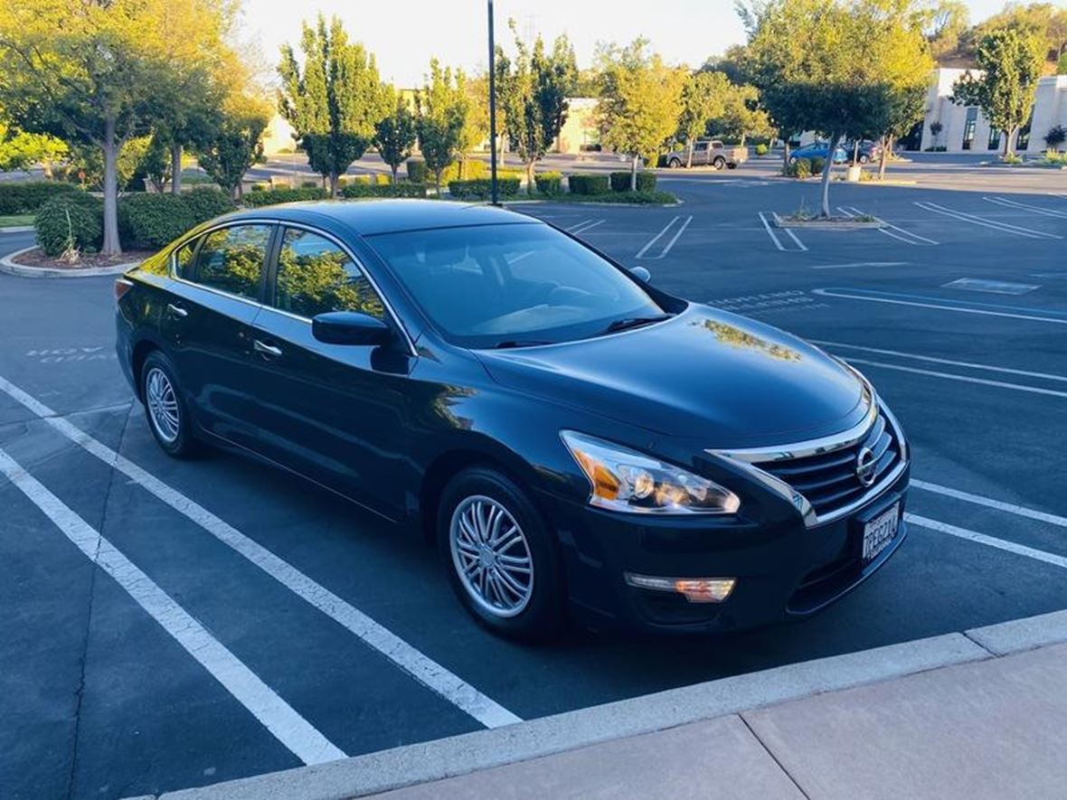2014 Nissan Altima for sale by owner in Glendale