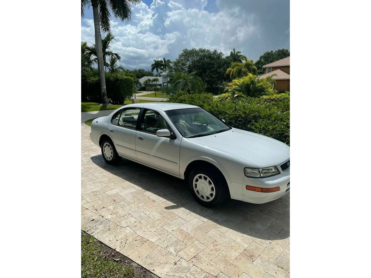 1996 Nissan Maxima for sale by owner in Tallahassee