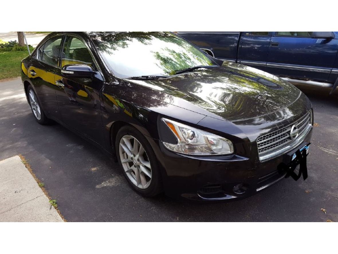 2010 Nissan Maxima for sale by owner in Clear Lake