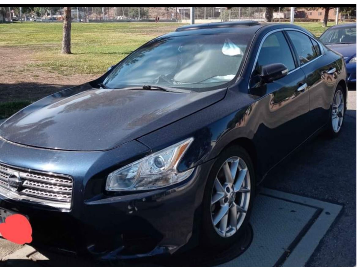 2011 Nissan Maxima for sale by owner in Santa Monica