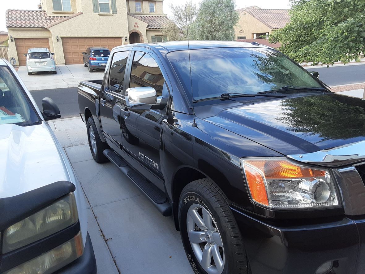 2014 Nissan Titan for sale by owner in Surprise