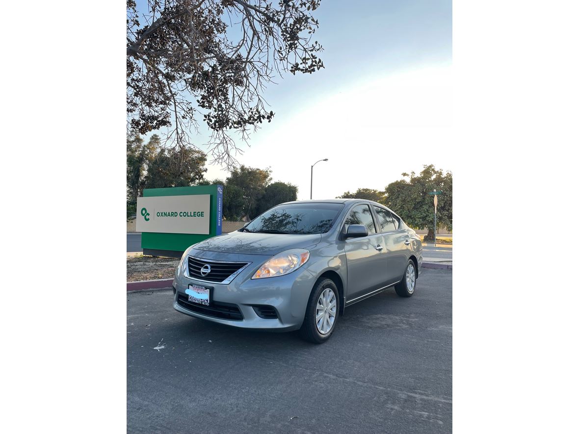 2012 Nissan Versa for sale by owner in Oxnard