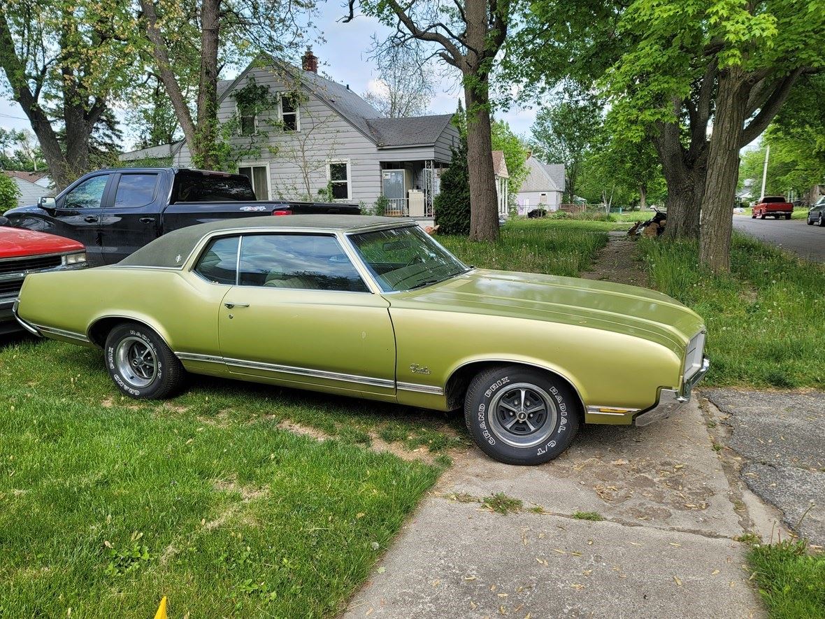1971 Oldsmobile Cutlass Supreme for sale by owner in Flint