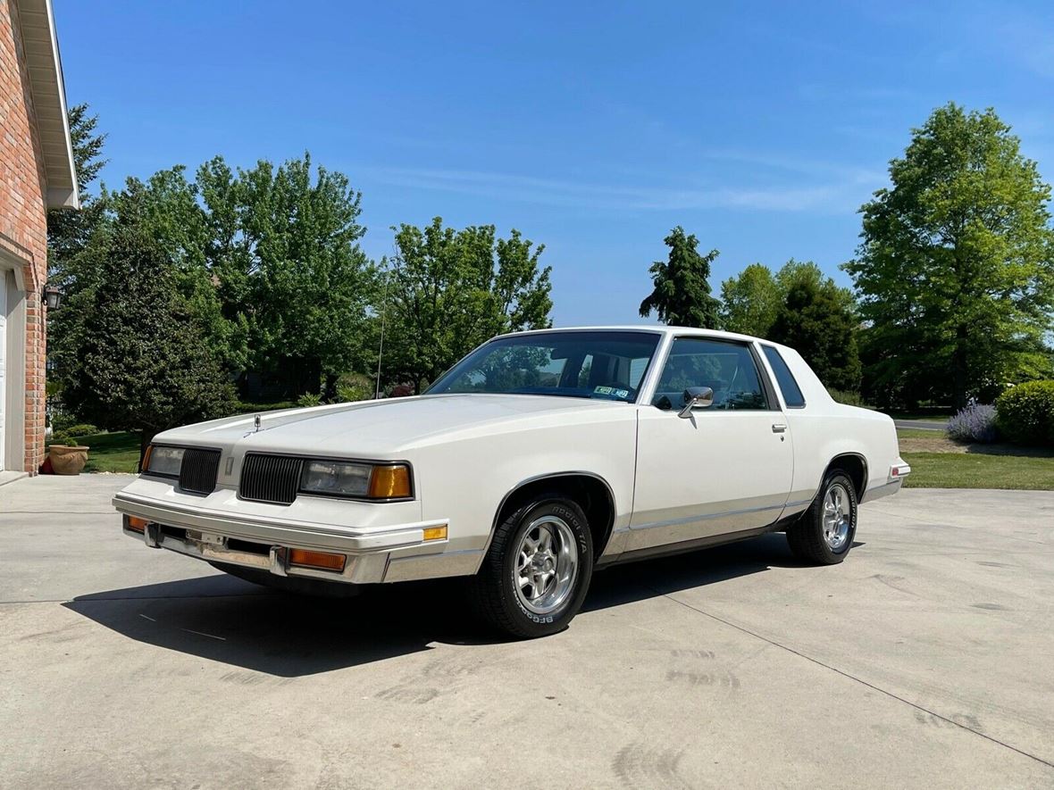 1988 Oldsmobile Cutlass Supreme for sale by owner in Harveys Lake