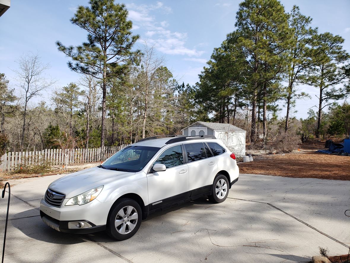 2010 Subaru Outback for sale by owner in Elgin