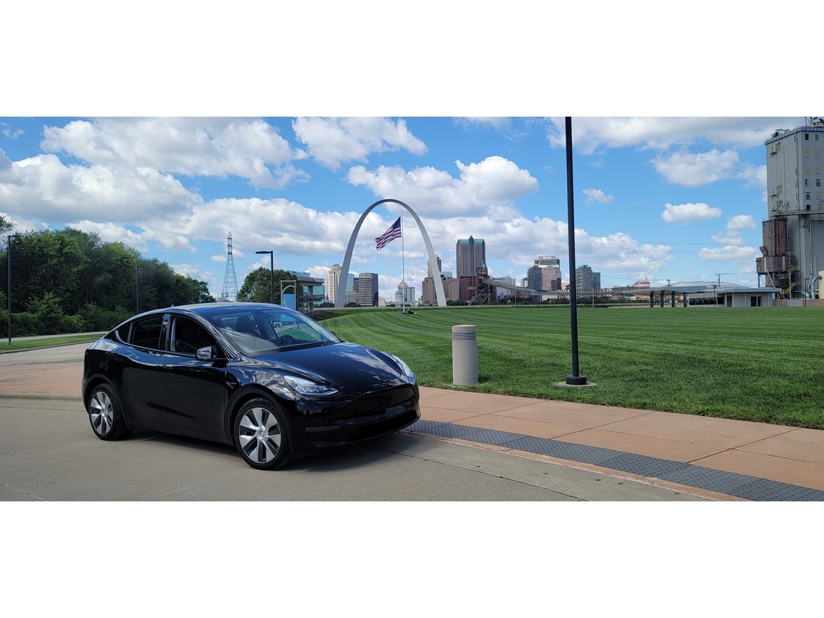 2021 Tesla Model Y for sale by owner in Nashville