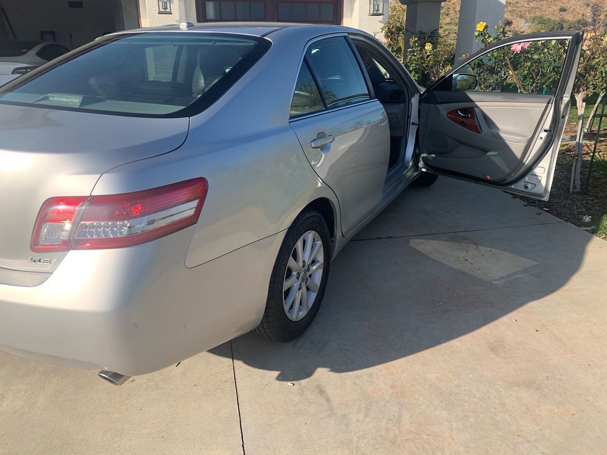 2010 Toyota Camry for sale by owner in Santa Clarita