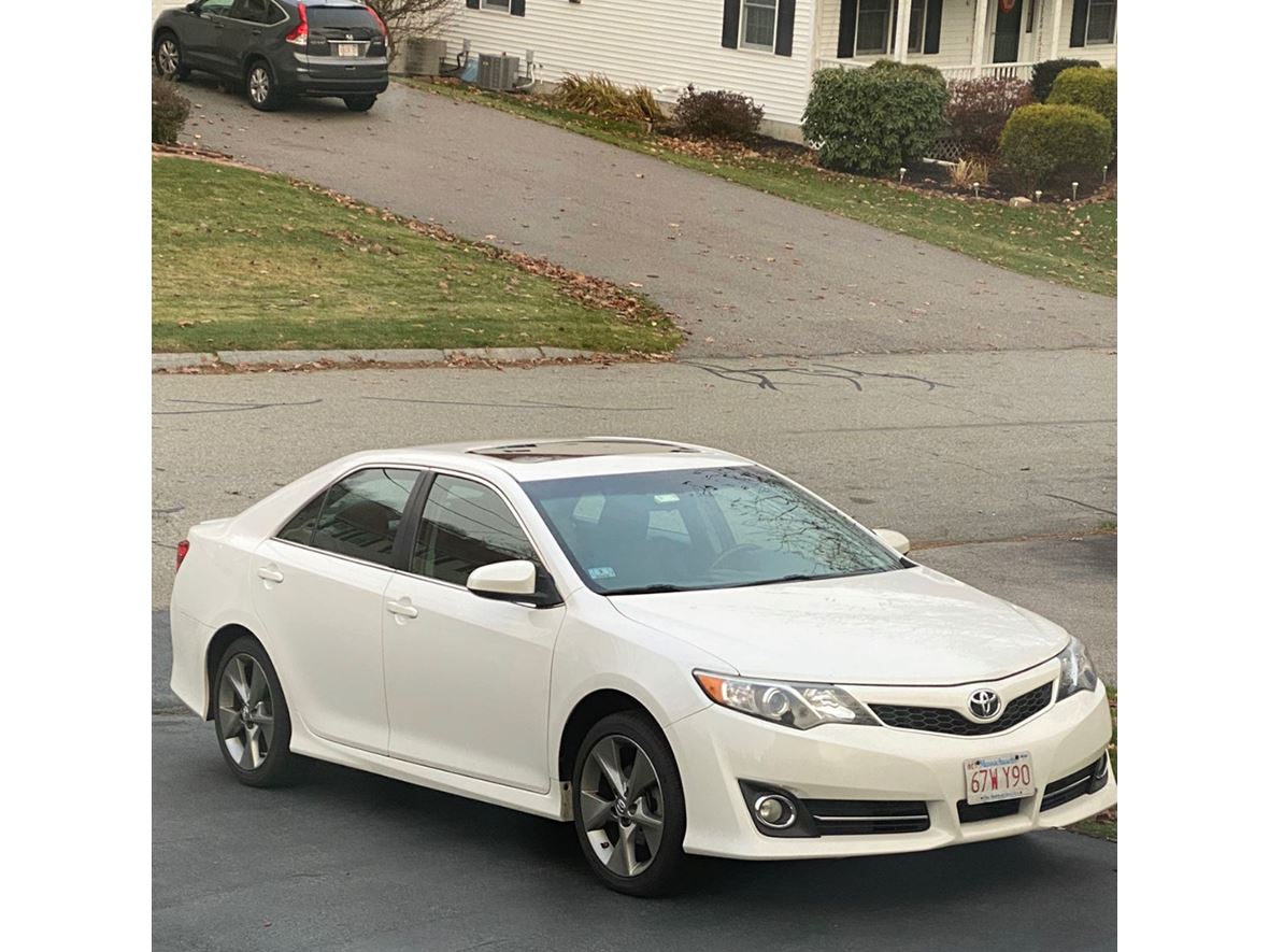 2014 Toyota Camry for sale by owner in North Attleboro
