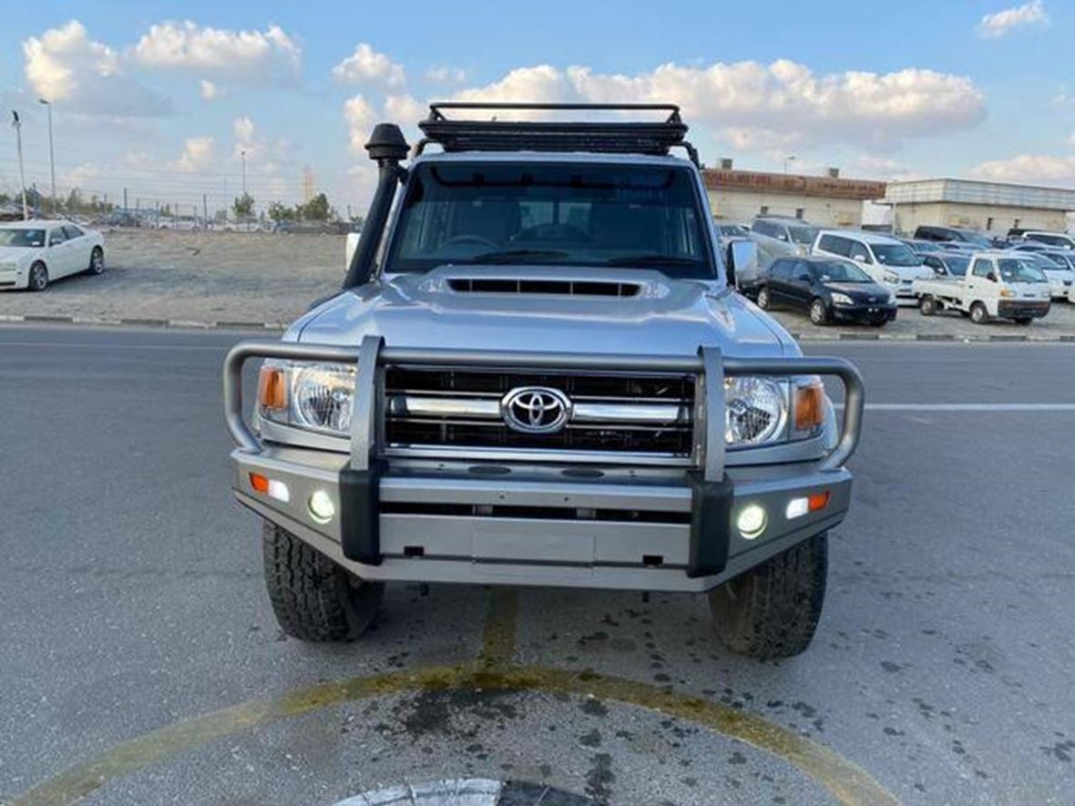 2015 Toyota Land Cruiser for sale by owner in Tsaile