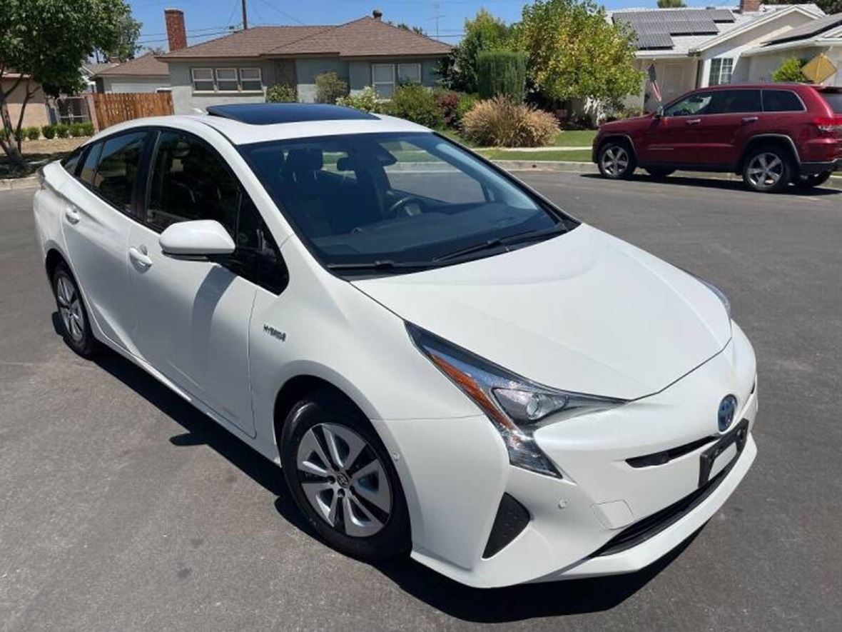 2021 Toyota Prius for sale by owner in Los Angeles