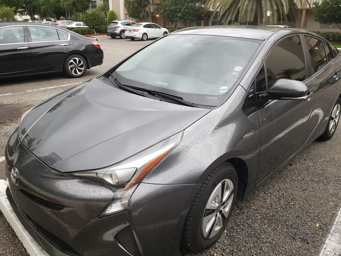 2016 Toyota Prius C for sale by owner in Pompano Beach
