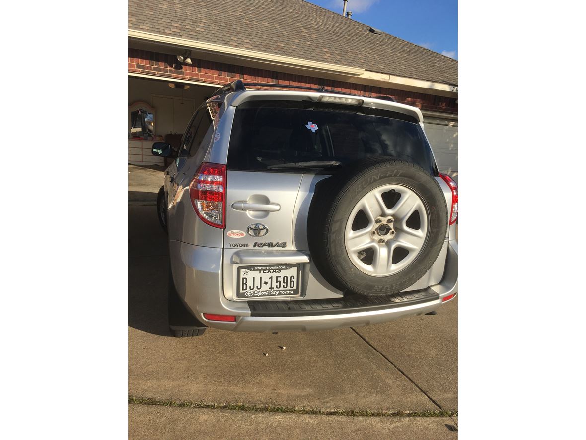 2010 Toyota Rav4 for sale by owner in Garland
