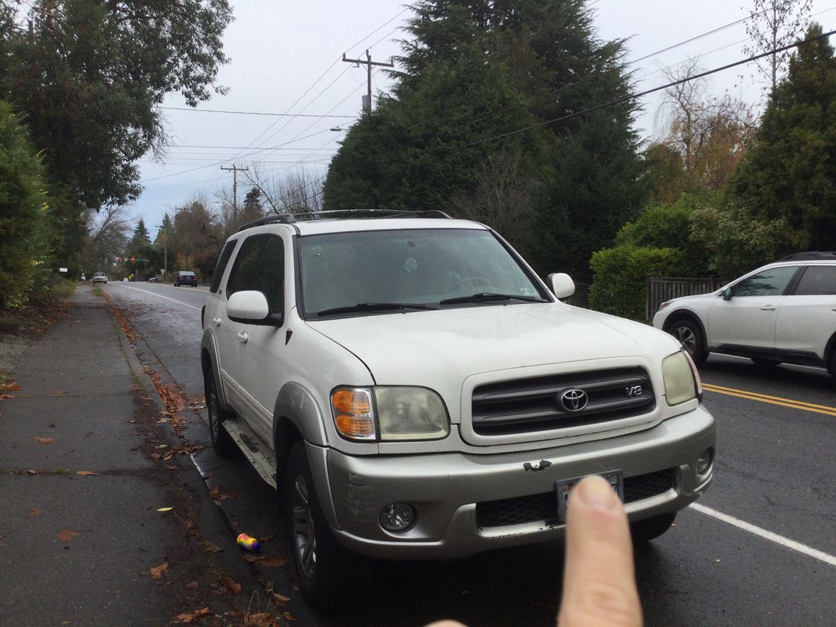 2003 Toyota Sequoia SR5 Limited with extra snow tires for sale by owner in Seattle