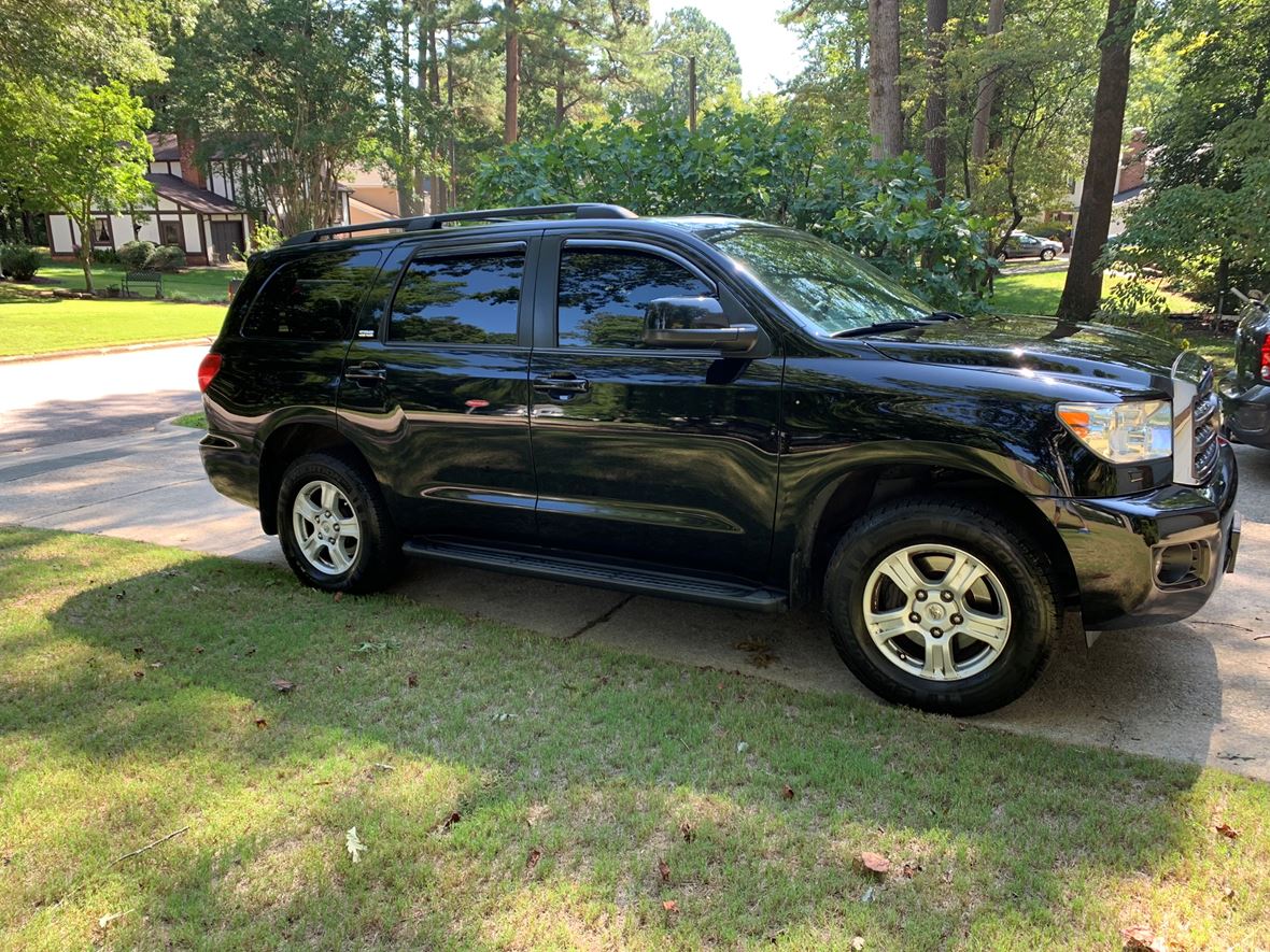 2013 Toyota Sequoia for sale by owner in Raleigh