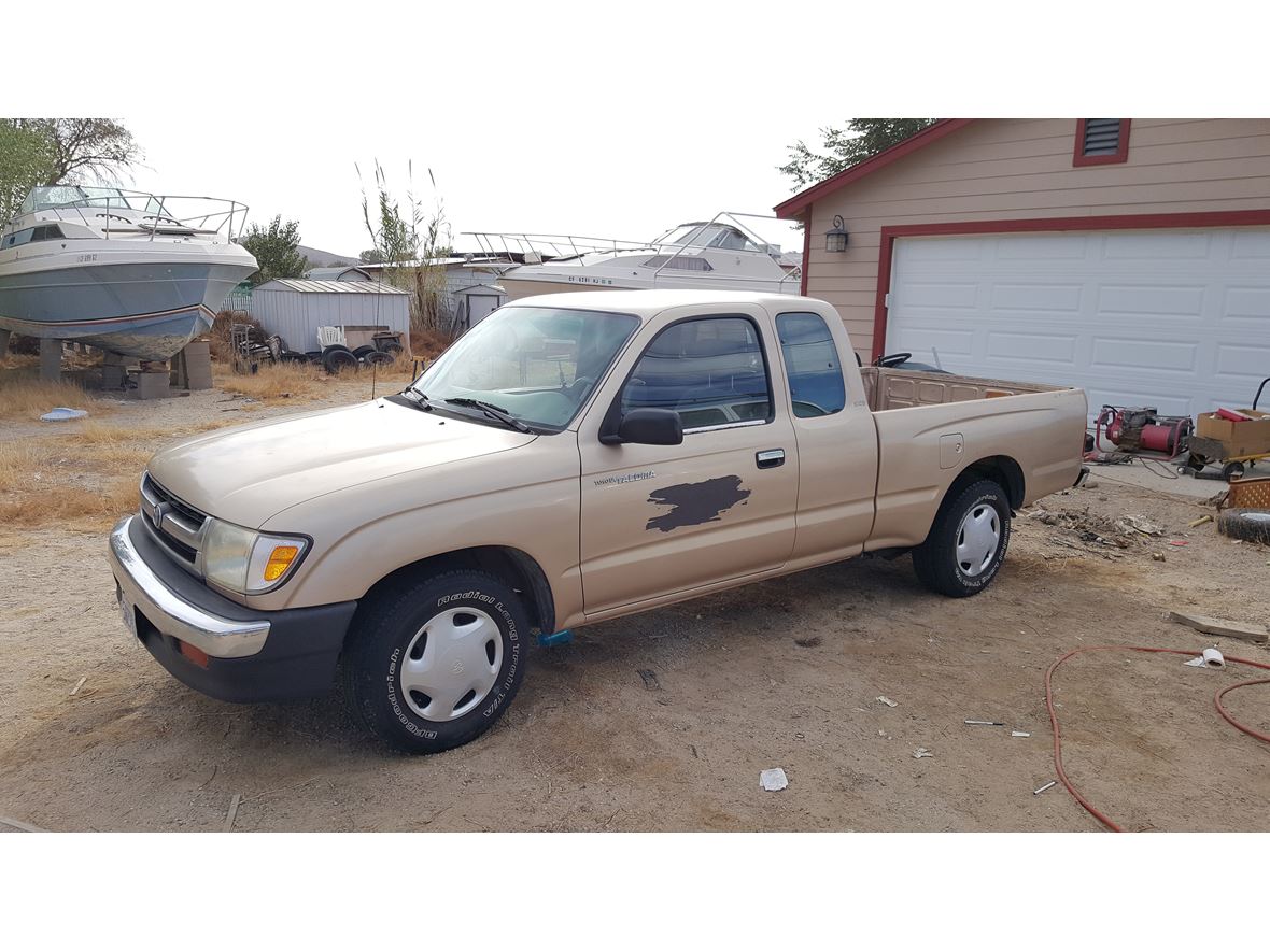 1998 Toyota Tacoma for sale by owner in Barstow