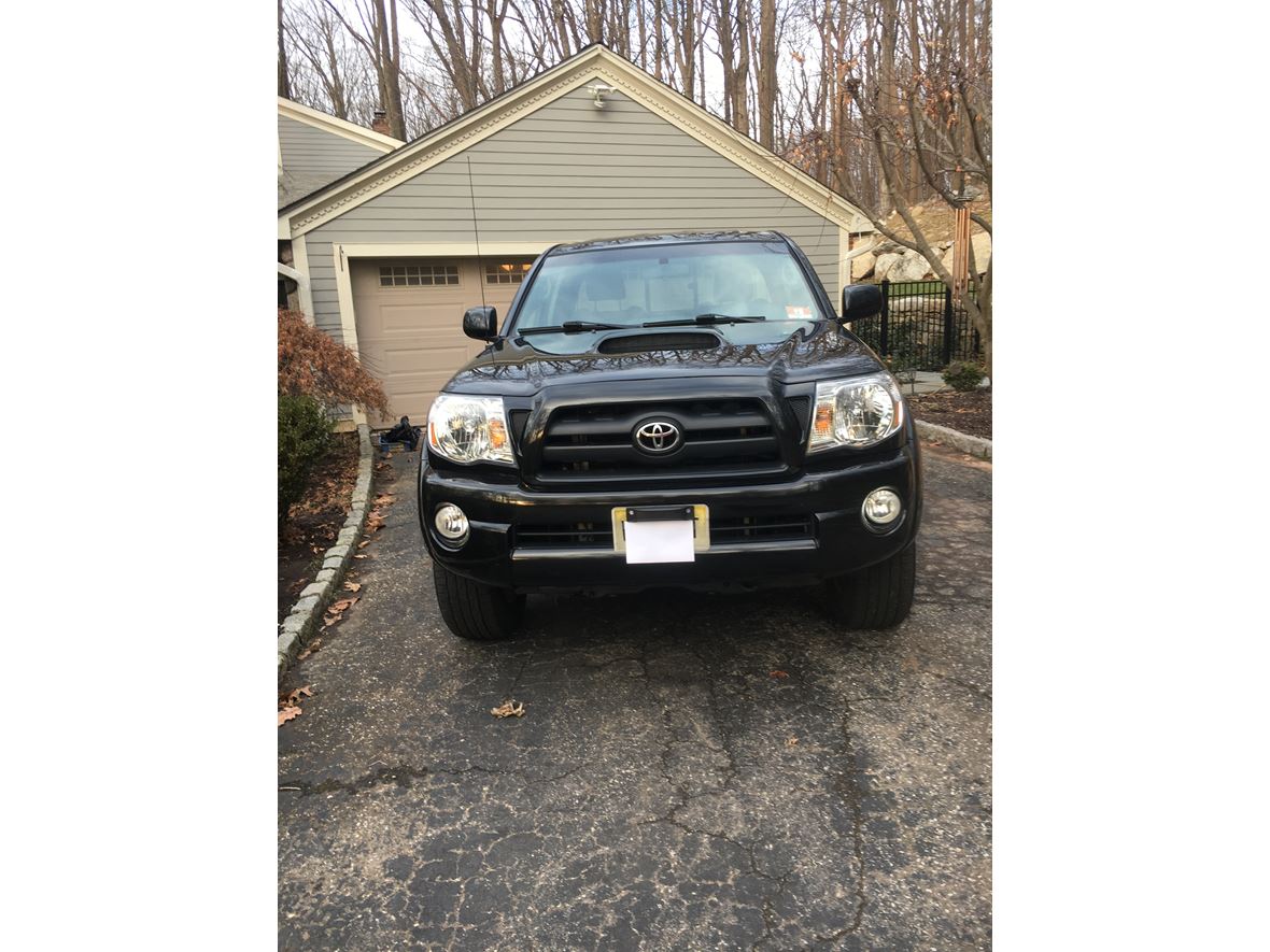 2007 Toyota Tacoma for sale by owner in Annandale