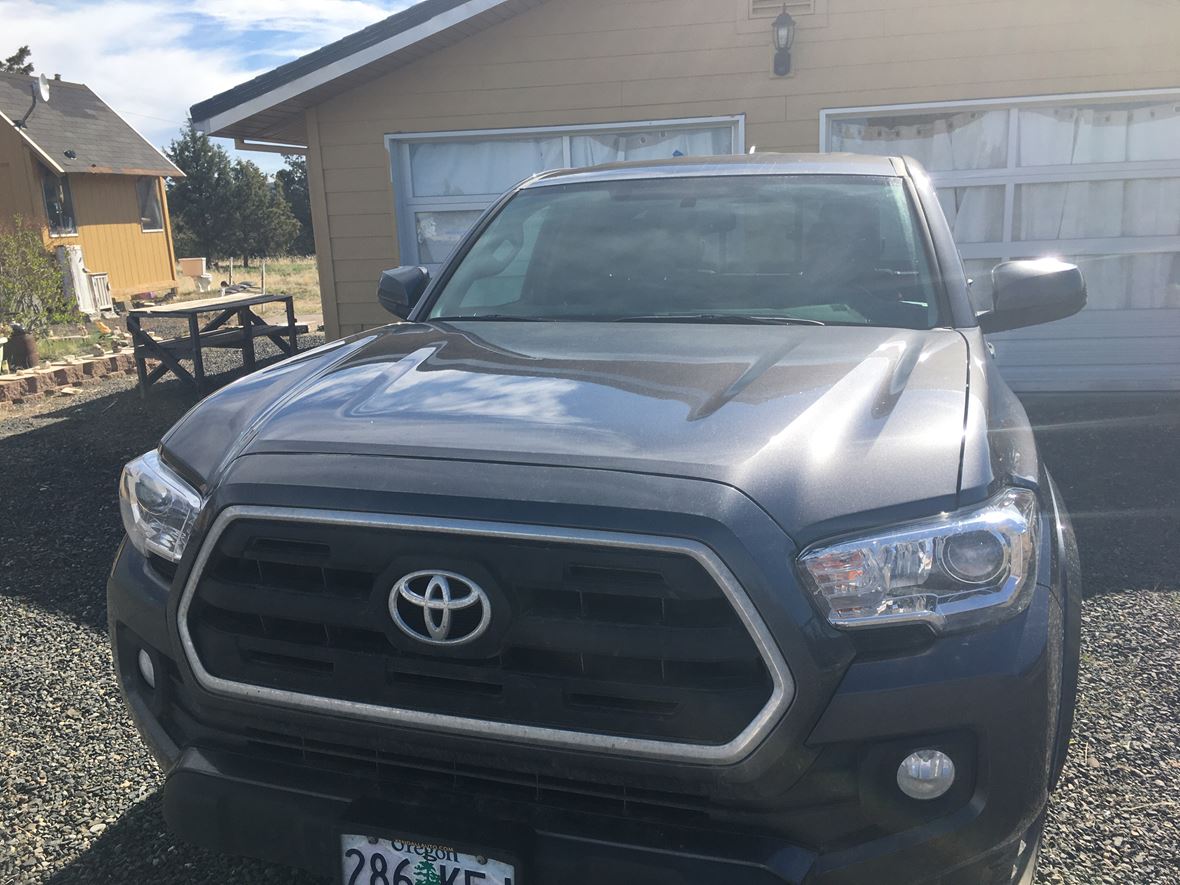 2017 Toyota Tacoma for sale by owner in Prineville
