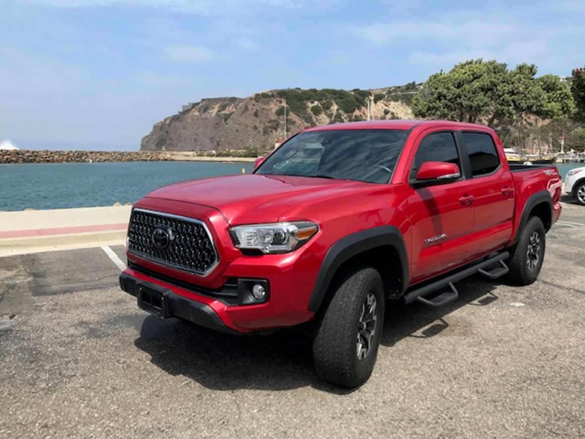 2018 Toyota Tacoma for sale by owner in Laguna Hills