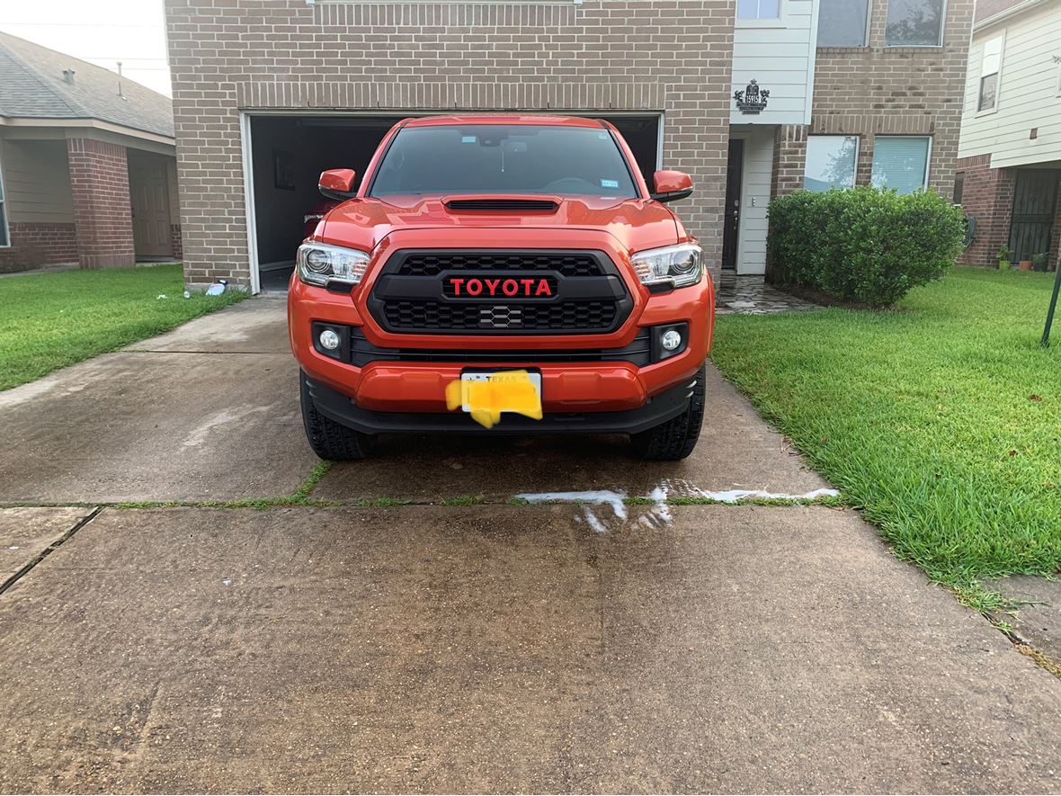 2018 Toyota Tacoma for sale by owner in Houston