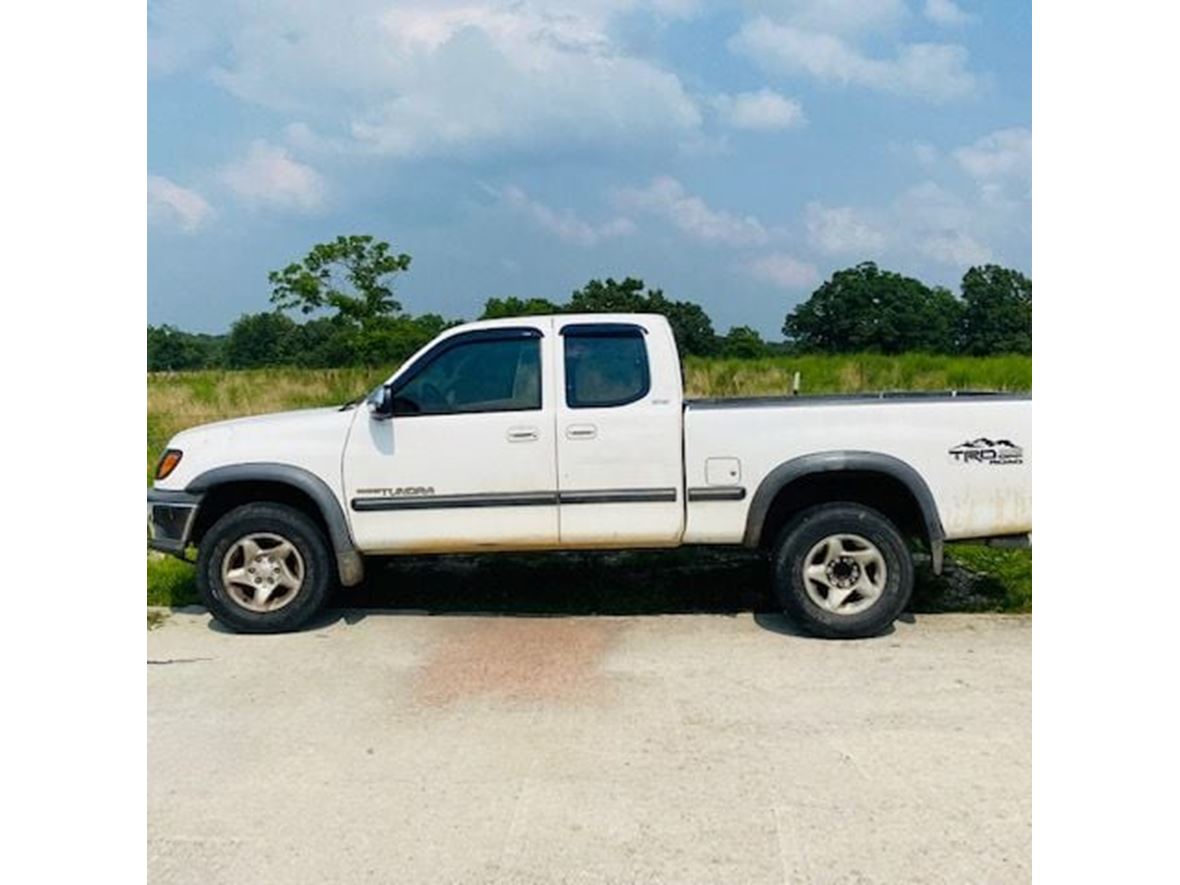 2000 Toyota Tundra for sale by owner in Seymour