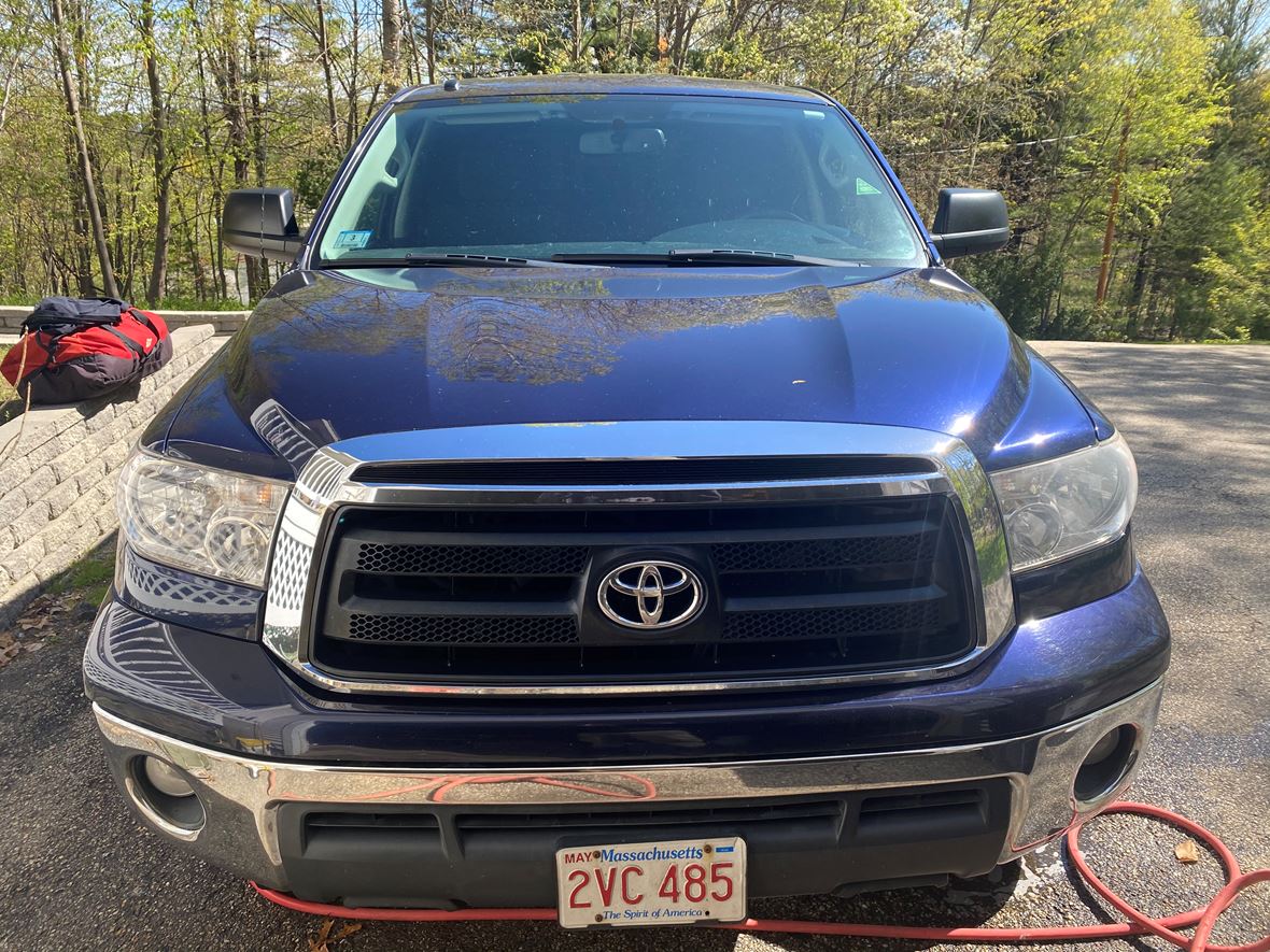 2012 Toyota Tundra for sale by owner in Holden