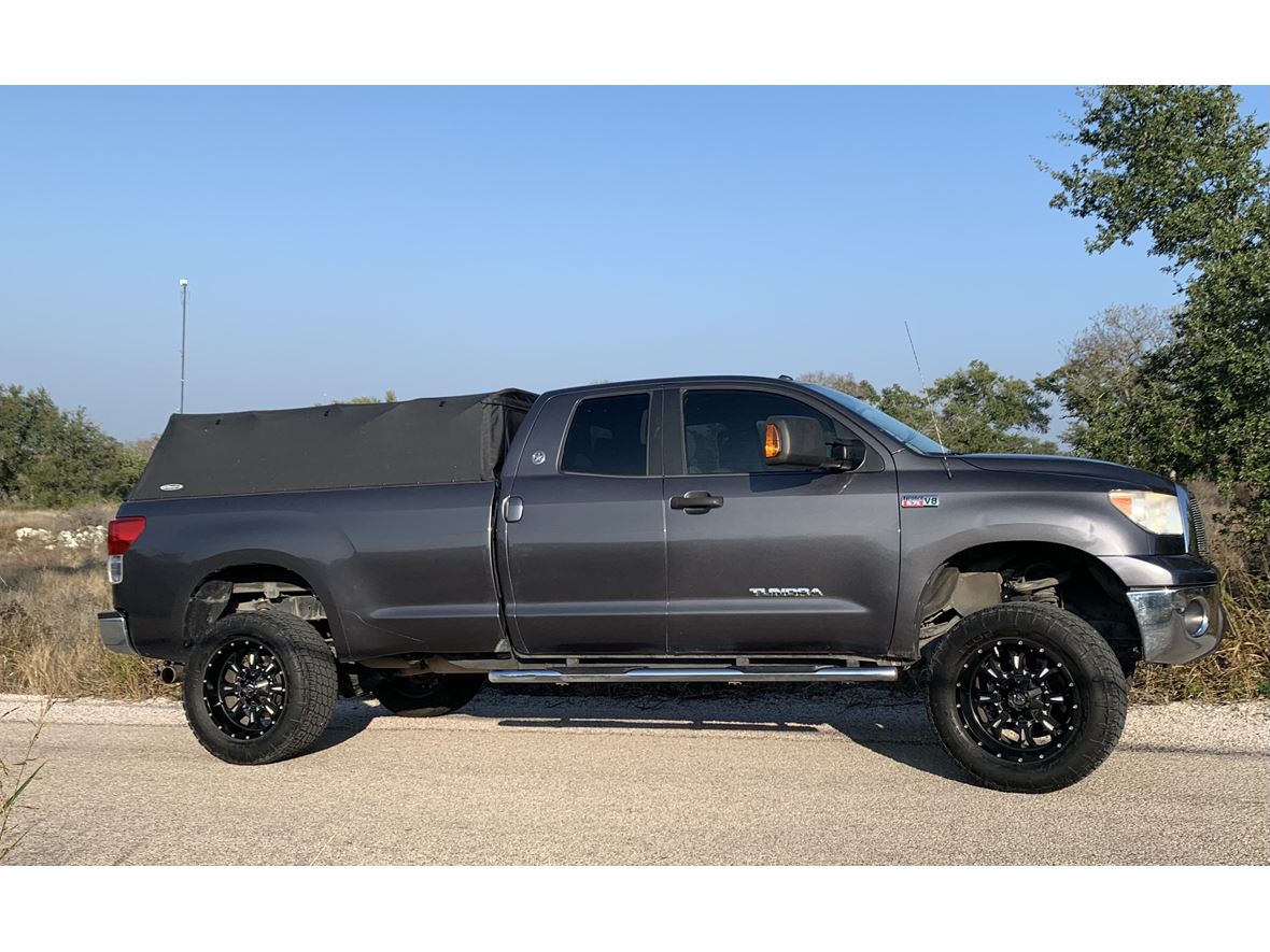 2013 Toyota Tundra for sale by owner in Marble Falls