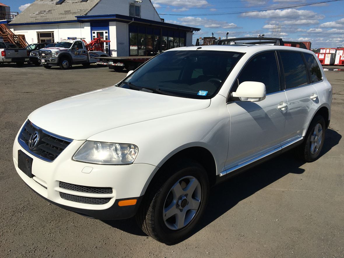2006 Volkswagen Touareg for sale by owner in Revere