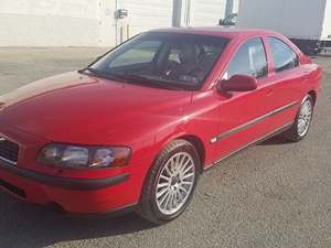 Red 2001 Volvo S60