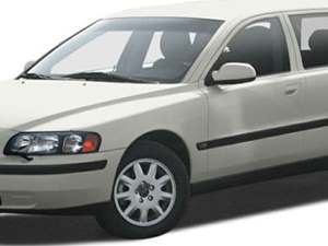 2003 Volvo V70 with Silver Exterior