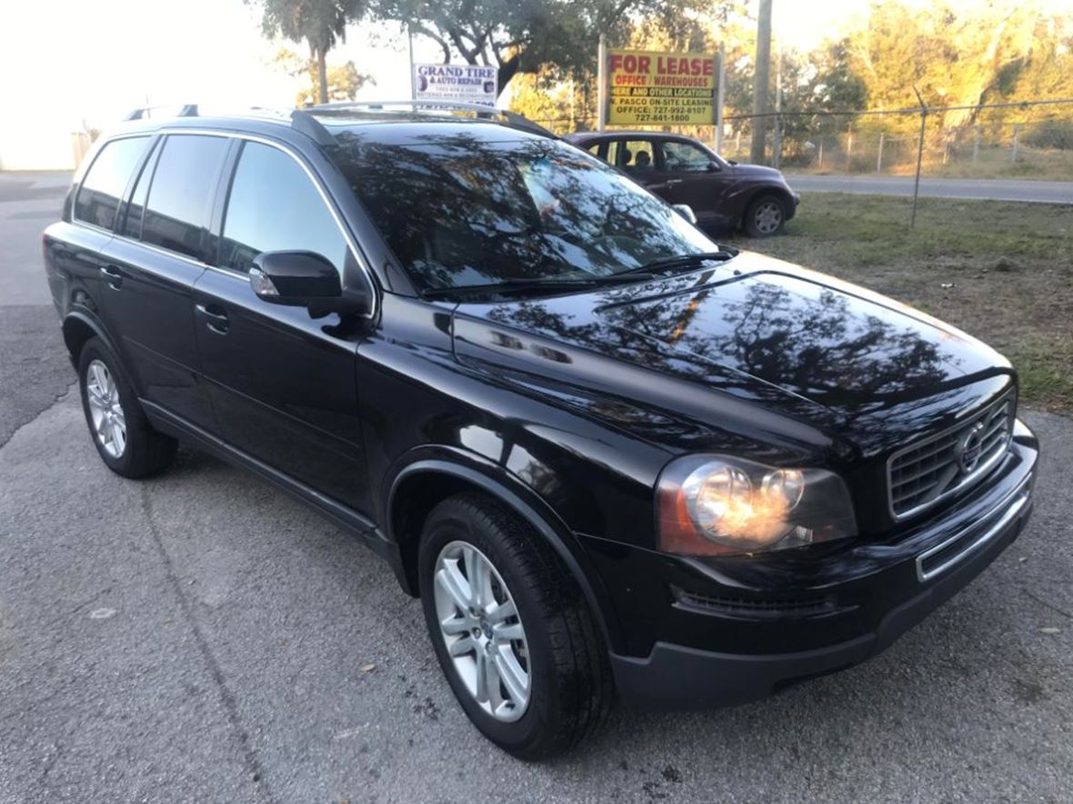 2011 Volvo XC90 for sale by owner in Holiday