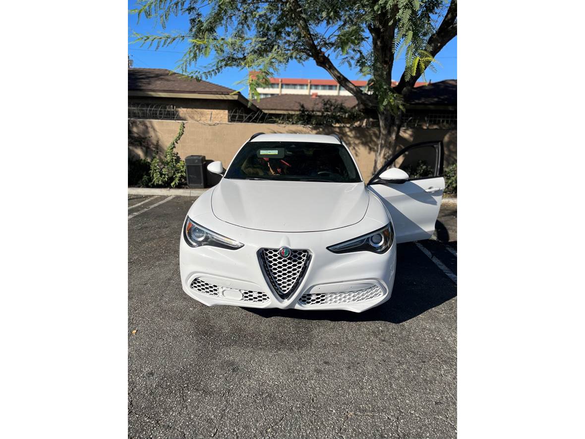 2018 Alfa Romeo Stelvio for sale by owner in Los Angeles