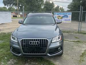 2015 Audi Q5 with Gray Exterior