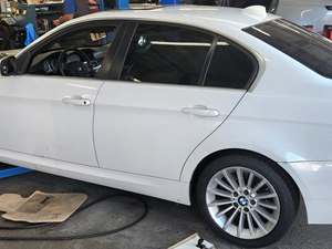 White 2011 BMW 3 Series