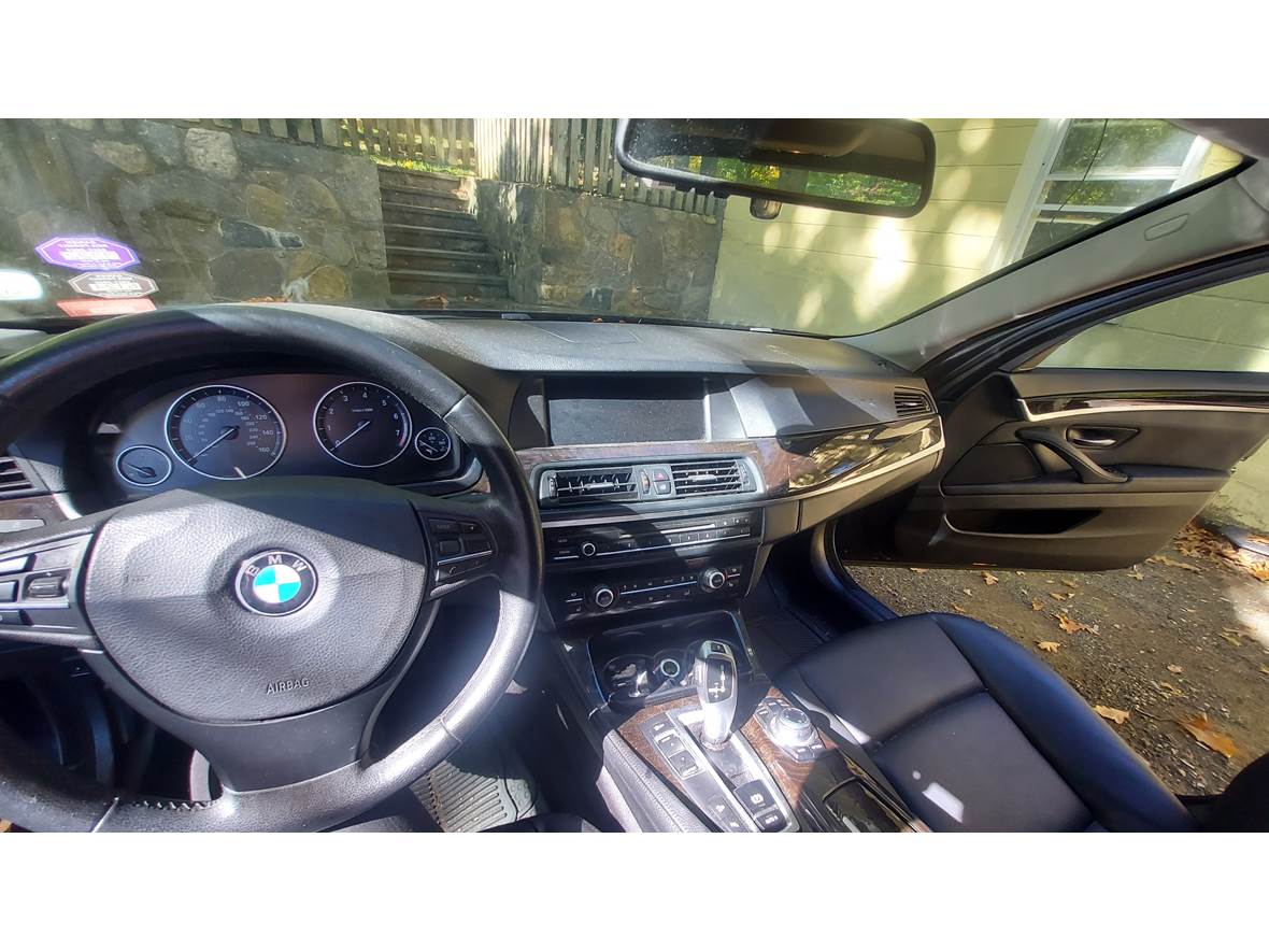 2013 BMW 5 Series for sale by owner in Darien
