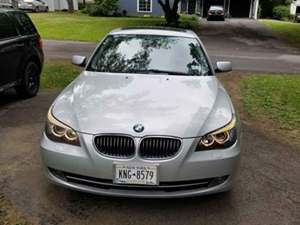 Gray 2009 BMW 528i Xdrive