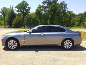 Gray 2009 BMW 7 Series