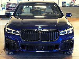 Blue 2021 BMW 7 Series