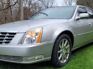 Silver 2007 Cadillac DTS Performance