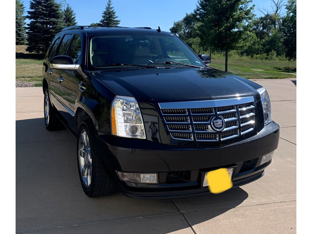 2011 Cadillac Escalade for sale by owner in Bennington